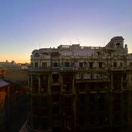 Mira - A For - Old Town Apartment