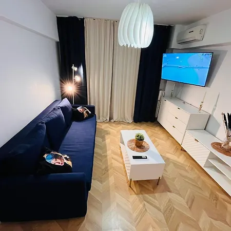 Mira - A For - Old Town Apartment Bucharest