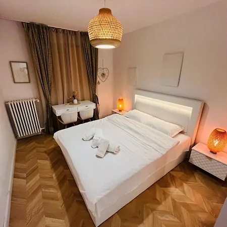 Mira - A For - Old Town